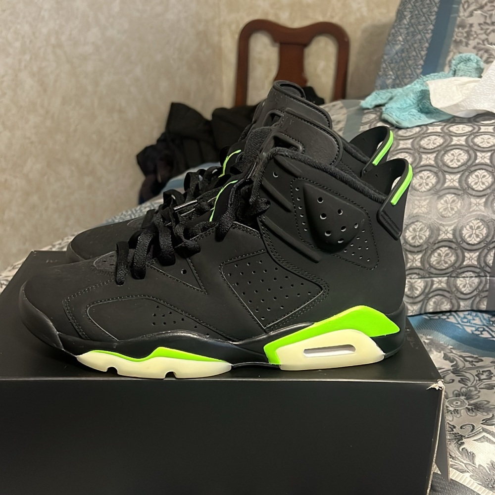 Jordan Athletic Shoes Black and Neon Green